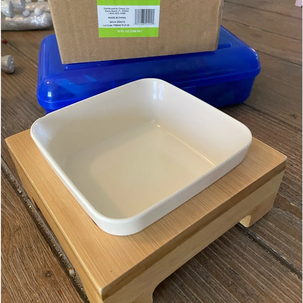 Cat or dog bowl for a small animal